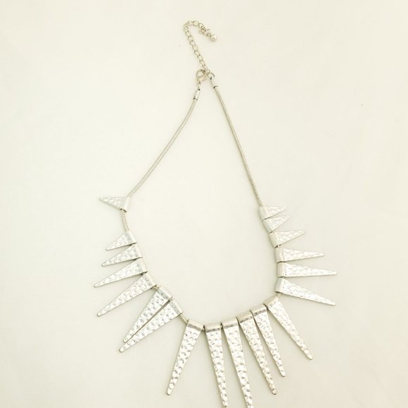 Womens Silver Textured Spikes Lobster Clasp Adjustable Snake Chain Necklace - Picture 5 of 12